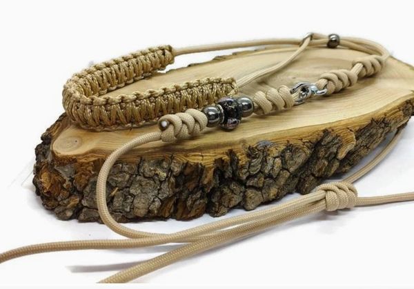 Hovedbilde Utstillingssett med flettet halsbånd og perler